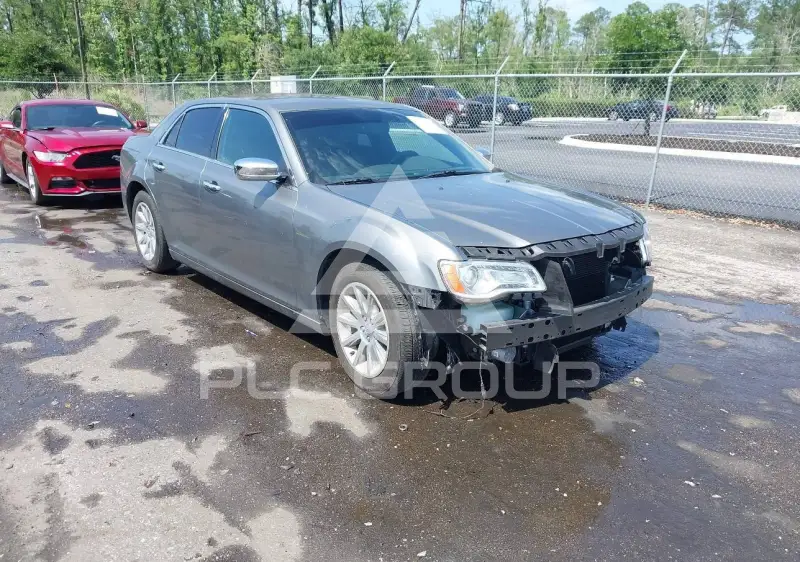 2012 Chrysler 300 photo