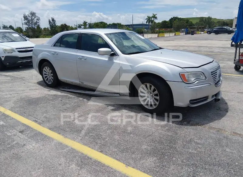 2012 Chrysler 300 фото
