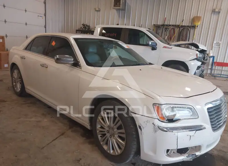 2012 Chrysler 300 фото