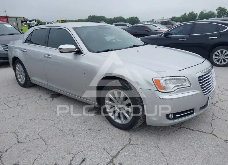 2012 Chrysler 300 фото