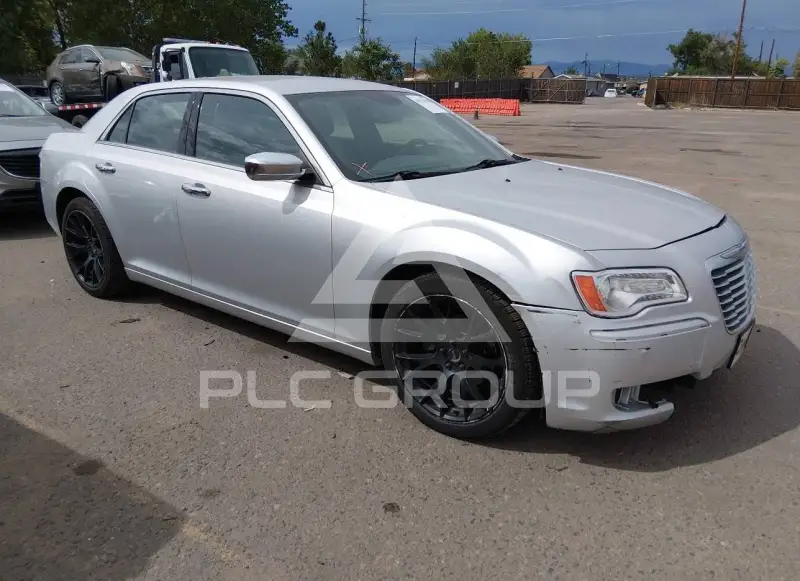 2012 Chrysler 300 фото