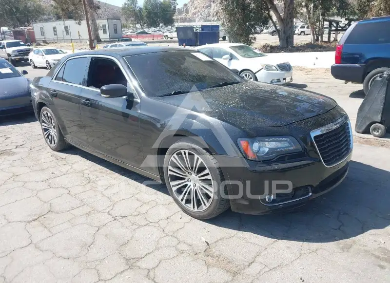 2012 Chrysler 300 фото