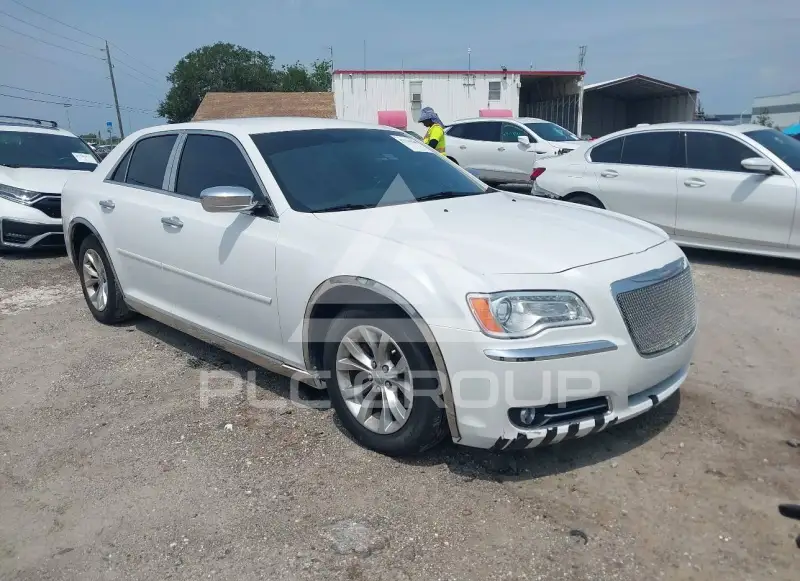 2012 Chrysler 300 фото