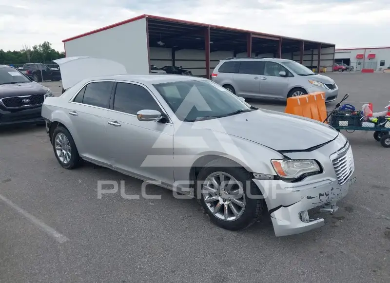 2012 Chrysler 300 фото