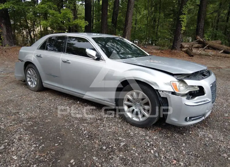 2012 Chrysler 300 фото