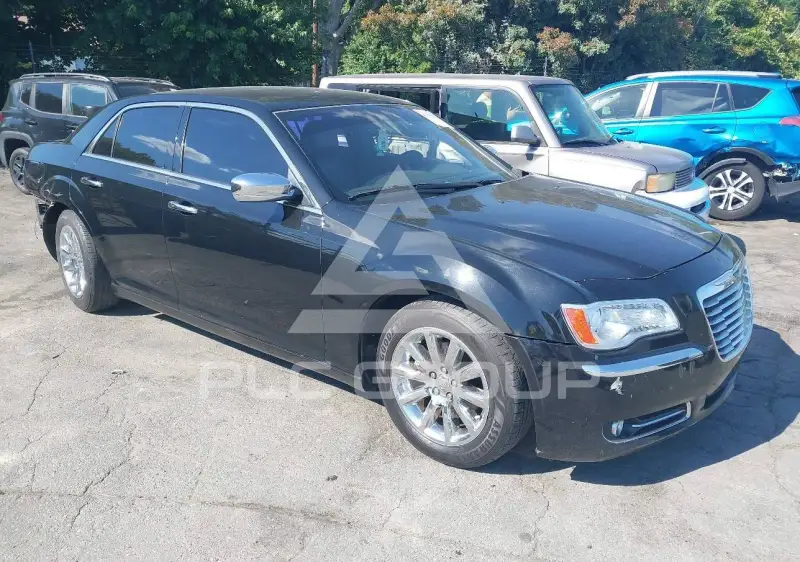 2012 Chrysler 300 photo