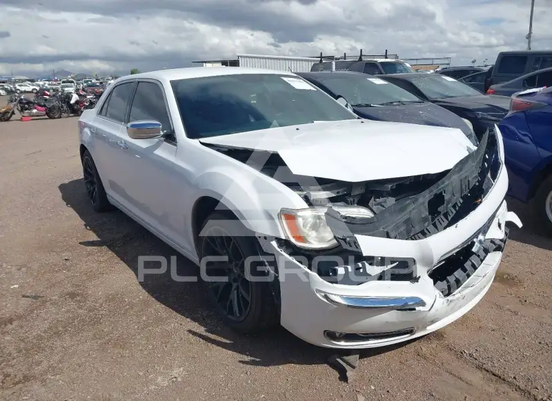 2012 Chrysler 300 фото