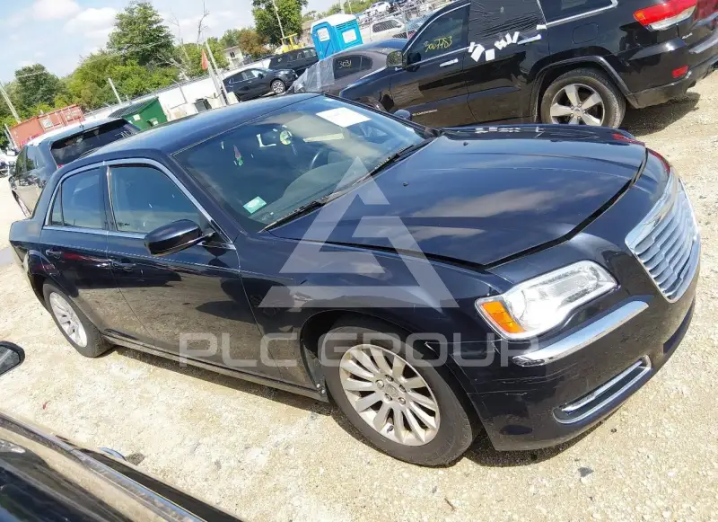 2012 Chrysler 300 photo