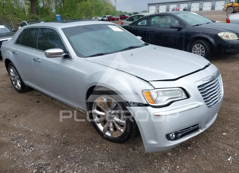 2012 Chrysler 300 фото