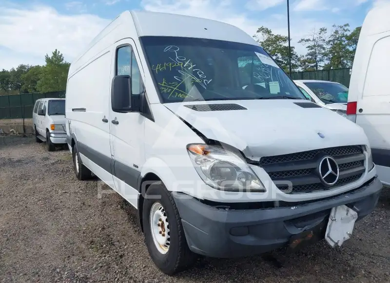 2012 Mercedes Benz Sprinter photo