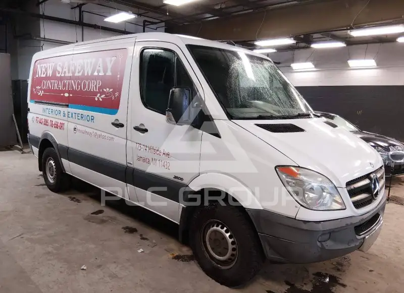 2012 Mercedes Benz Sprinter photo
