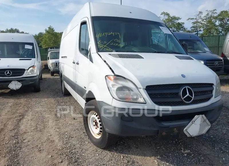 2012 Mercedes Benz Sprinter photo