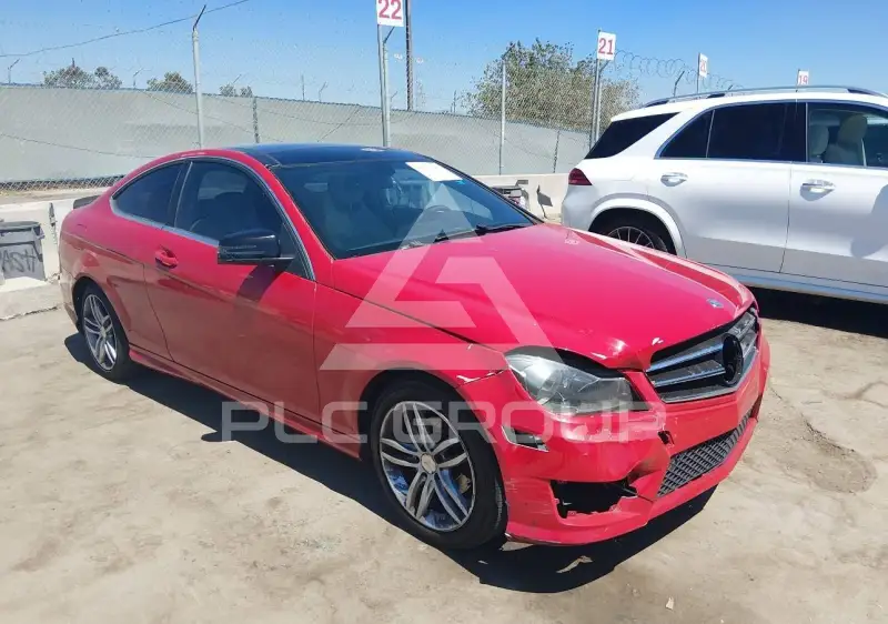 2012 Mercedes Benz C 250 фото