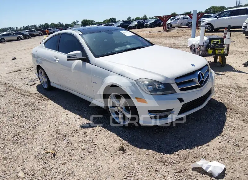 2012 Mercedes Benz C 250 фото
