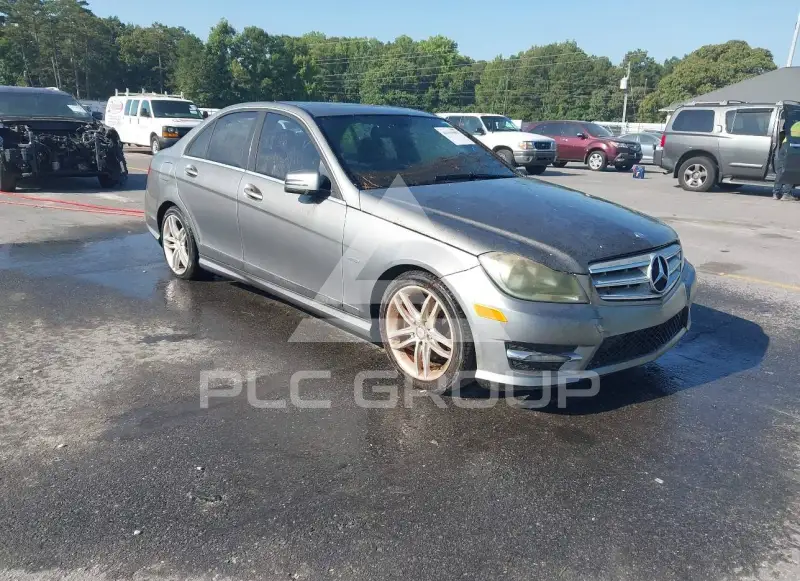 2012 Mercedes Benz C 250 фото