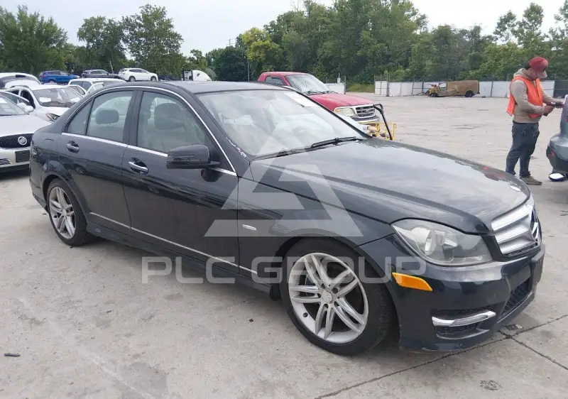 2012 Mercedes Benz C 250 фото