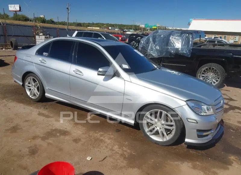 2012 Mercedes Benz C 250 фото