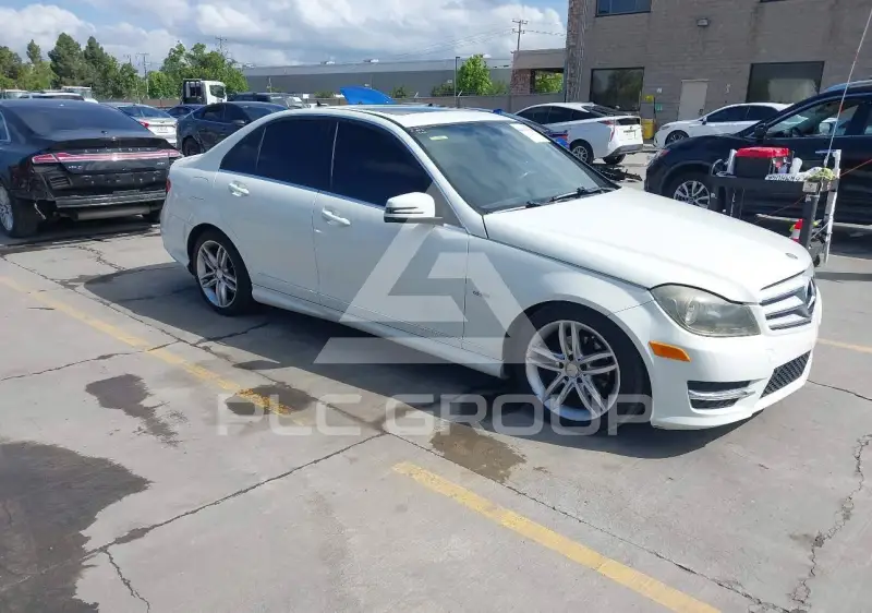 2012 Mercedes Benz C 250 фото