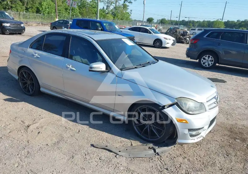 2012 Mercedes Benz C 250 фото