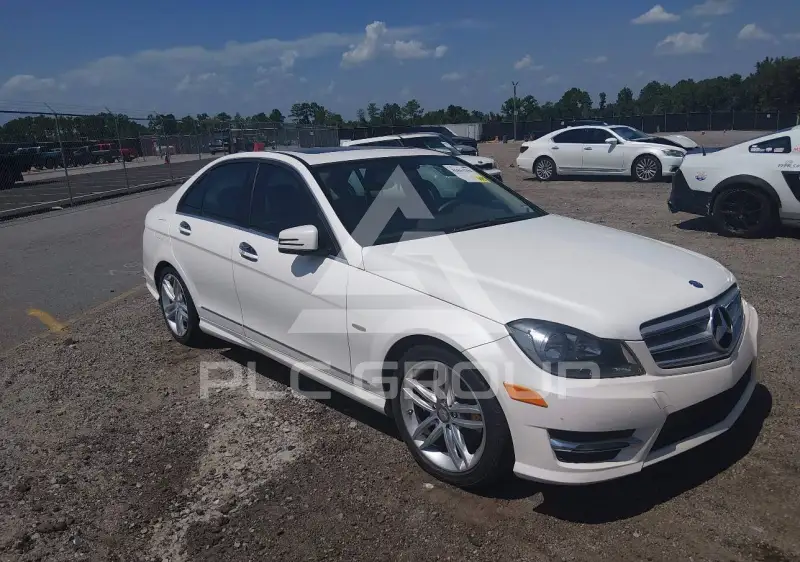 2012 Mercedes Benz C 250 фото