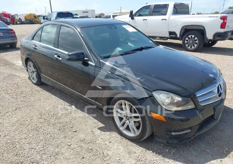 2012 Mercedes Benz C 250 фото