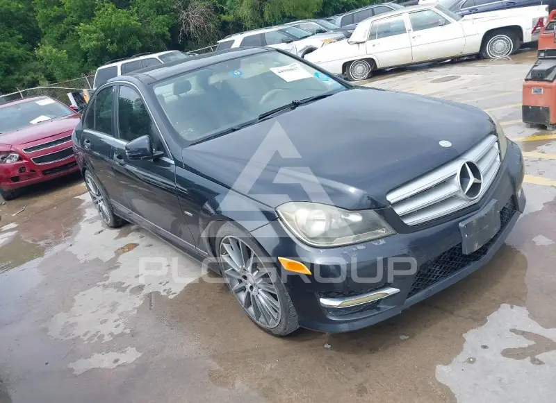 2012 Mercedes Benz C 250 фото