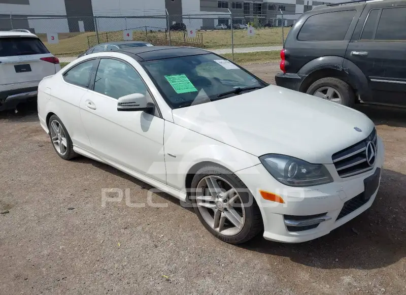 2012 Mercedes Benz C 350 фото
