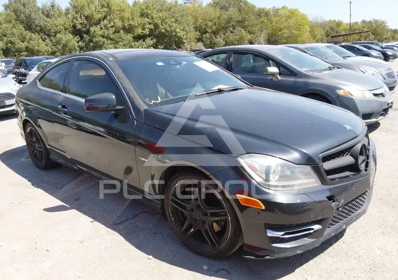 2012 Mercedes Benz C 350 фото