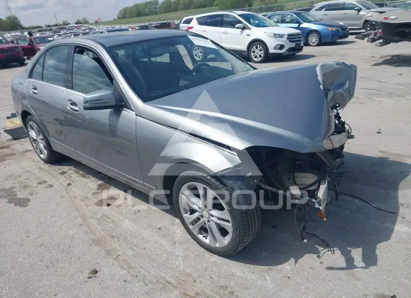 2012 Mercedes Benz C 300 фото