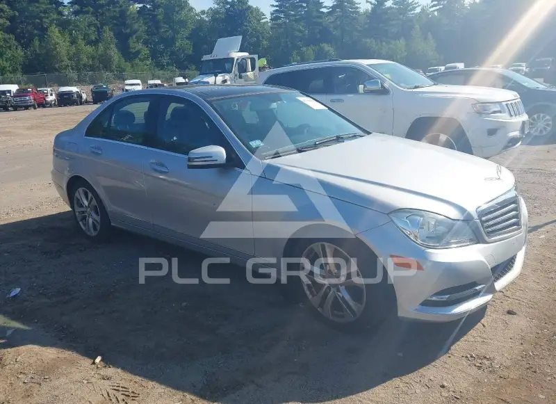 2012 Mercedes Benz C 300 фото