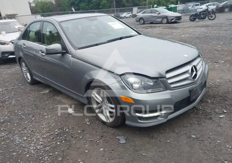 2012 Mercedes Benz C 300 photo