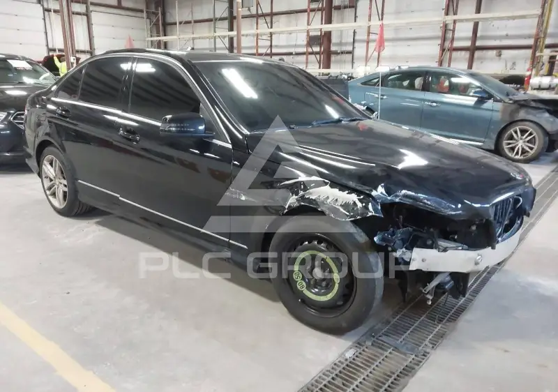 2012 Mercedes Benz C 300 фото
