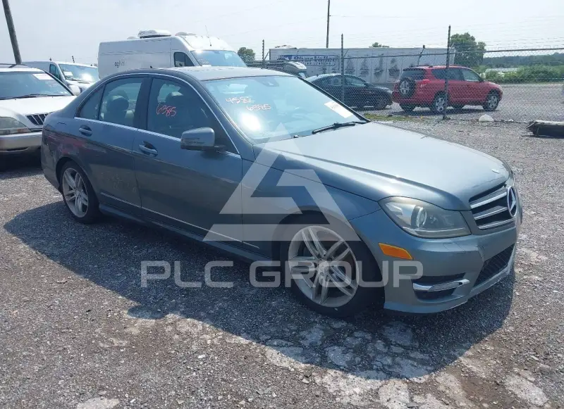 2012 Mercedes Benz C 300 фото