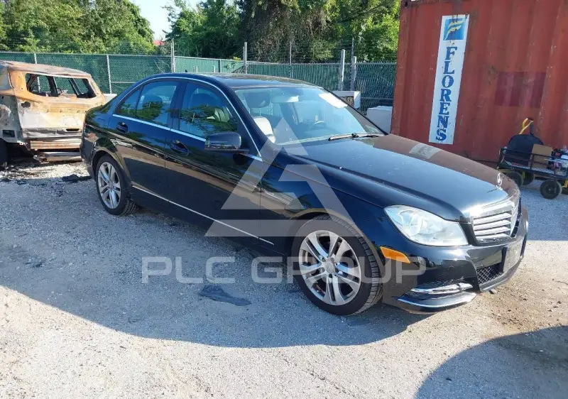 2012 Mercedes Benz C 300 фото