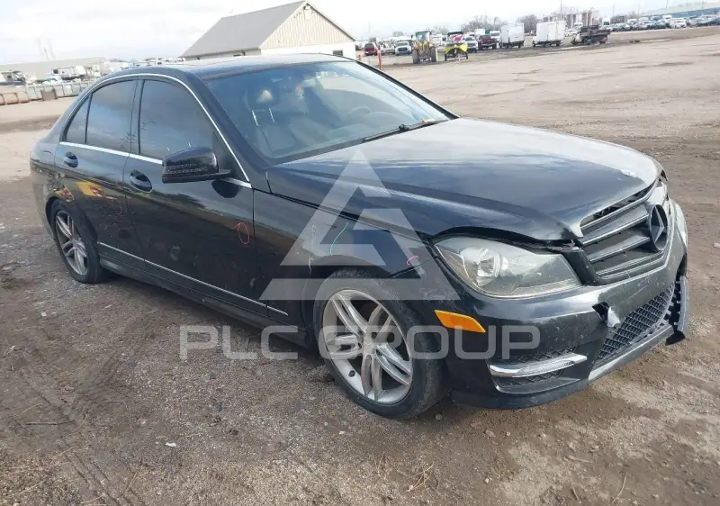 2012 Mercedes Benz C 300 фото