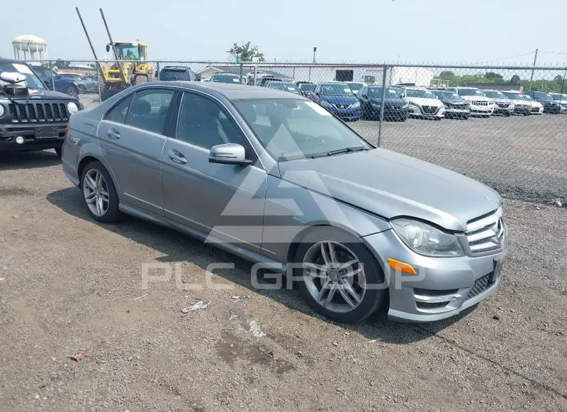 2012 Mercedes Benz C 300 photo