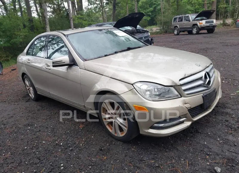 2012 Mercedes Benz C 300 фото