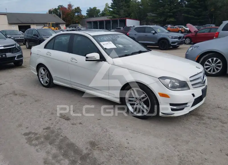 2012 Mercedes Benz C 300 фото