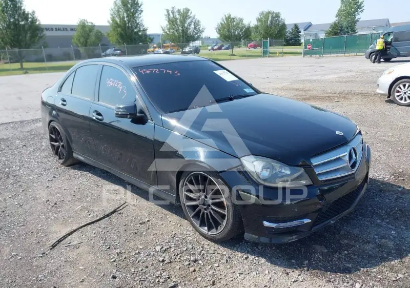 2012 Mercedes Benz C 300 фото