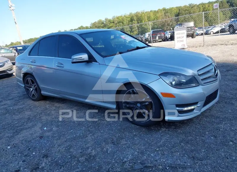 2012 Mercedes Benz C 300 фото