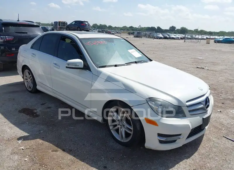 2012 Mercedes Benz C 300 фото