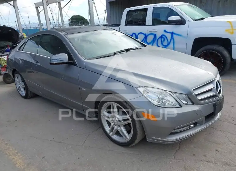 2012 Mercedes Benz E 350 фото