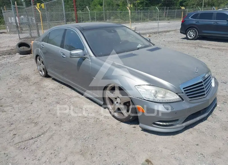 2012 Mercedes Benz S 550 фото
