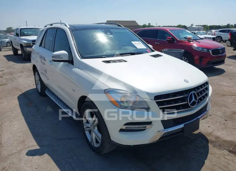 2012 Mercedes Benz ML 350 photo