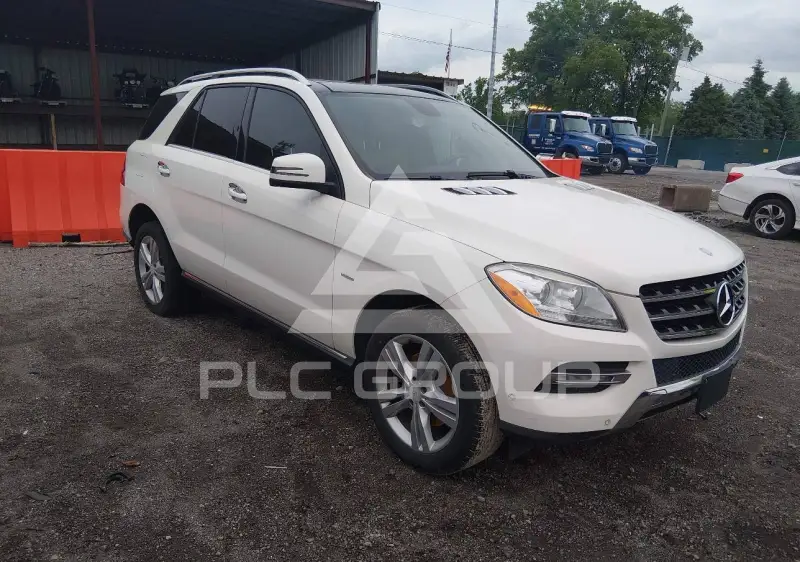 2012 Mercedes Benz ML 350 photo