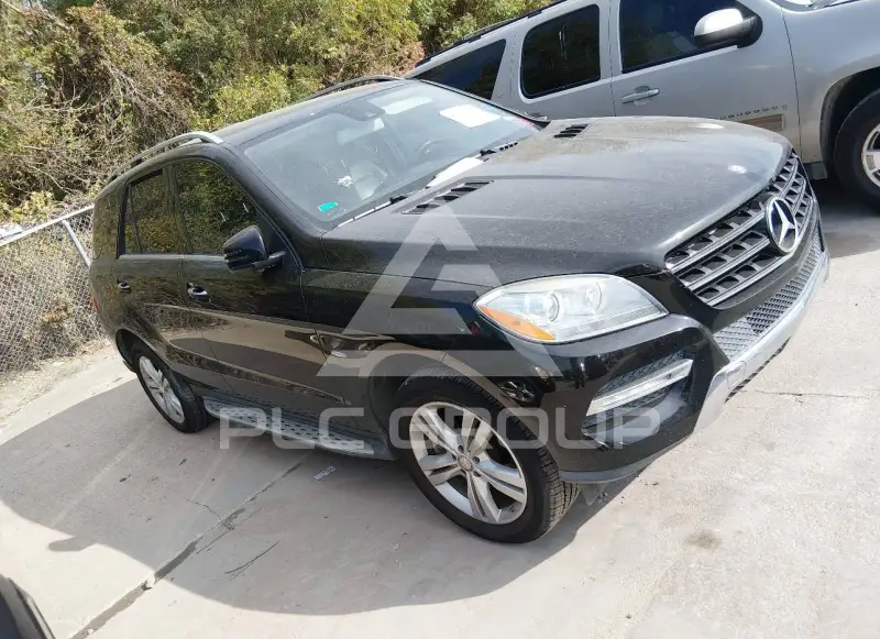 2012 Mercedes Benz ML 350 фото