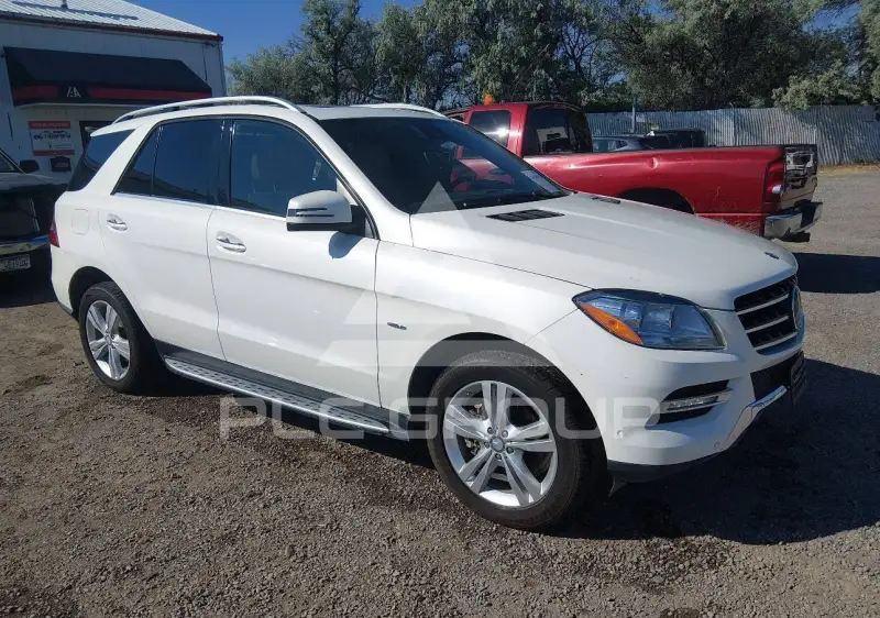 2012 Mercedes Benz ML 350 photo