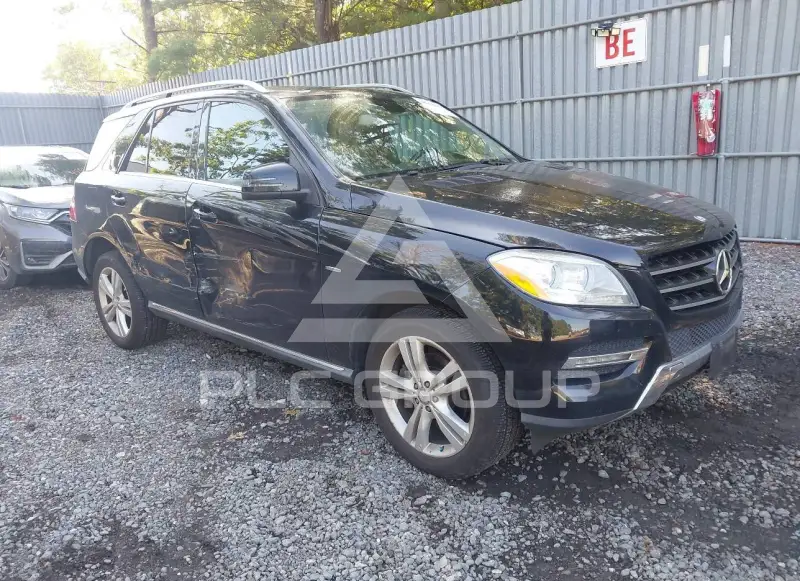 2012 Mercedes Benz ML 350 photo