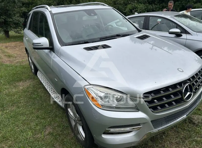 2012 Mercedes Benz ML 350 photo