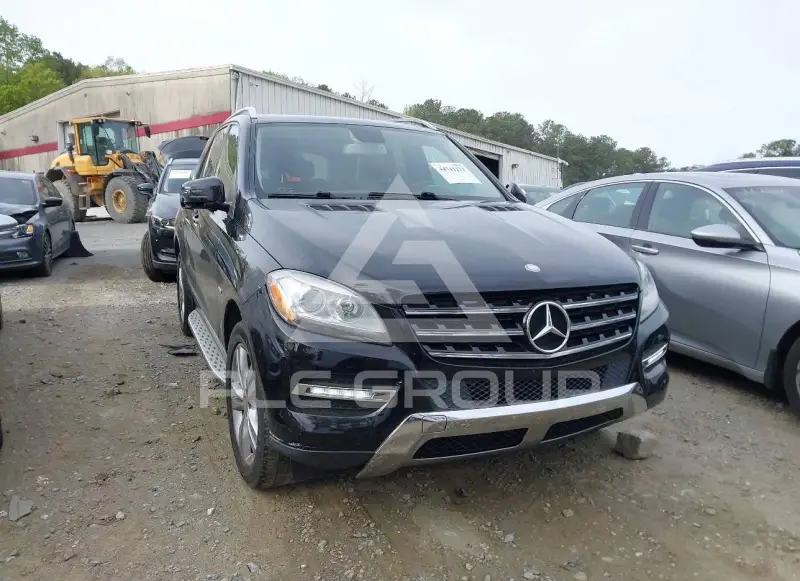 2012 Mercedes Benz ML 350 photo